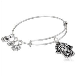 Hand of Fatima III Bangle Bracelet Expandable